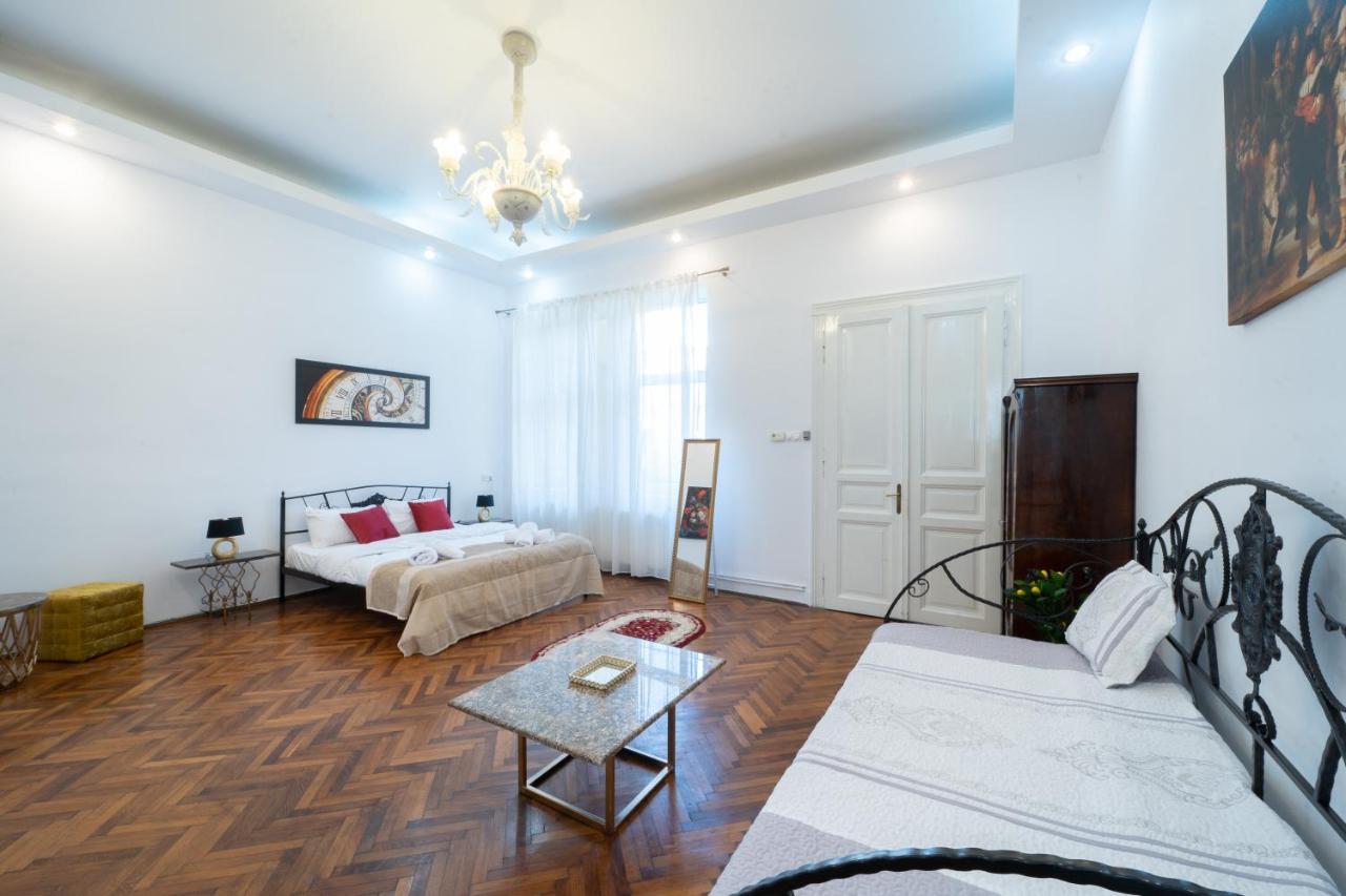 5* Noble House In Historic Center Villa Cluj-Napoca Exterior photo