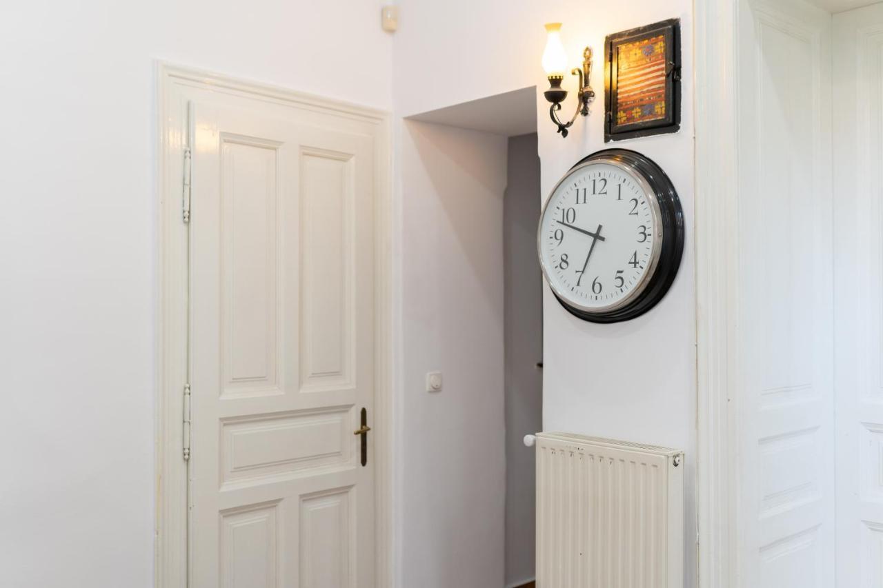 5* Noble House In Historic Center Villa Cluj-Napoca Exterior photo